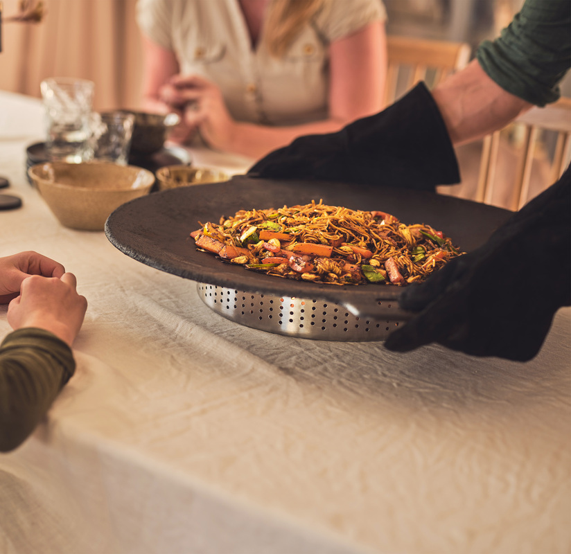 Muurikka pannu suojapussissa kuumavalssattu teräs 48 cm