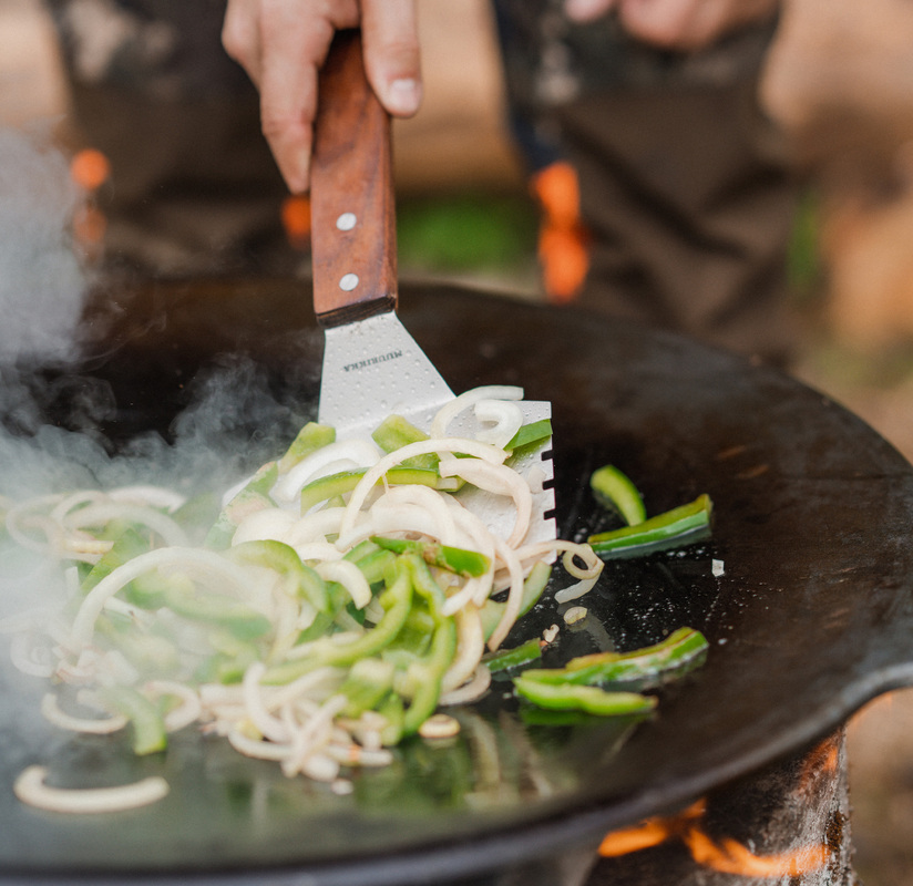 Monitoimilasta Universal Rst/saarni